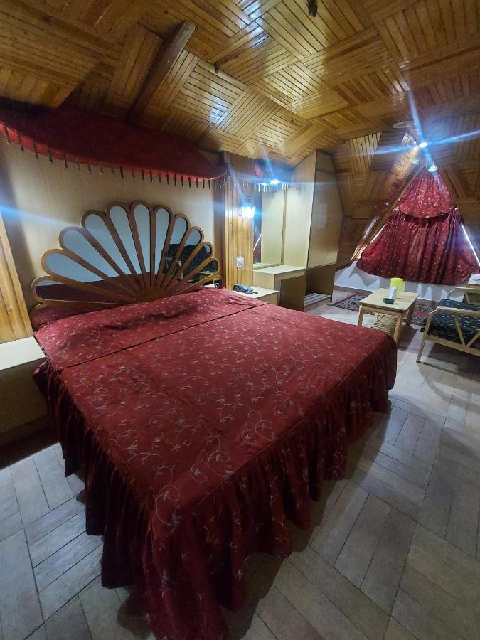 Brightland Hotel Shimla Zewnętrze zdjęcie