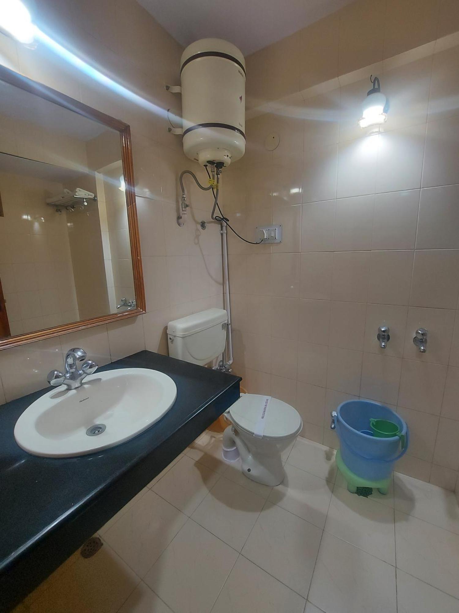 Brightland Hotel Shimla Zewnętrze zdjęcie