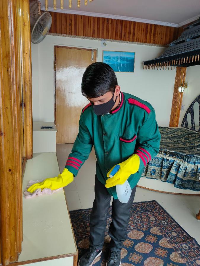 Brightland Hotel Shimla Zewnętrze zdjęcie