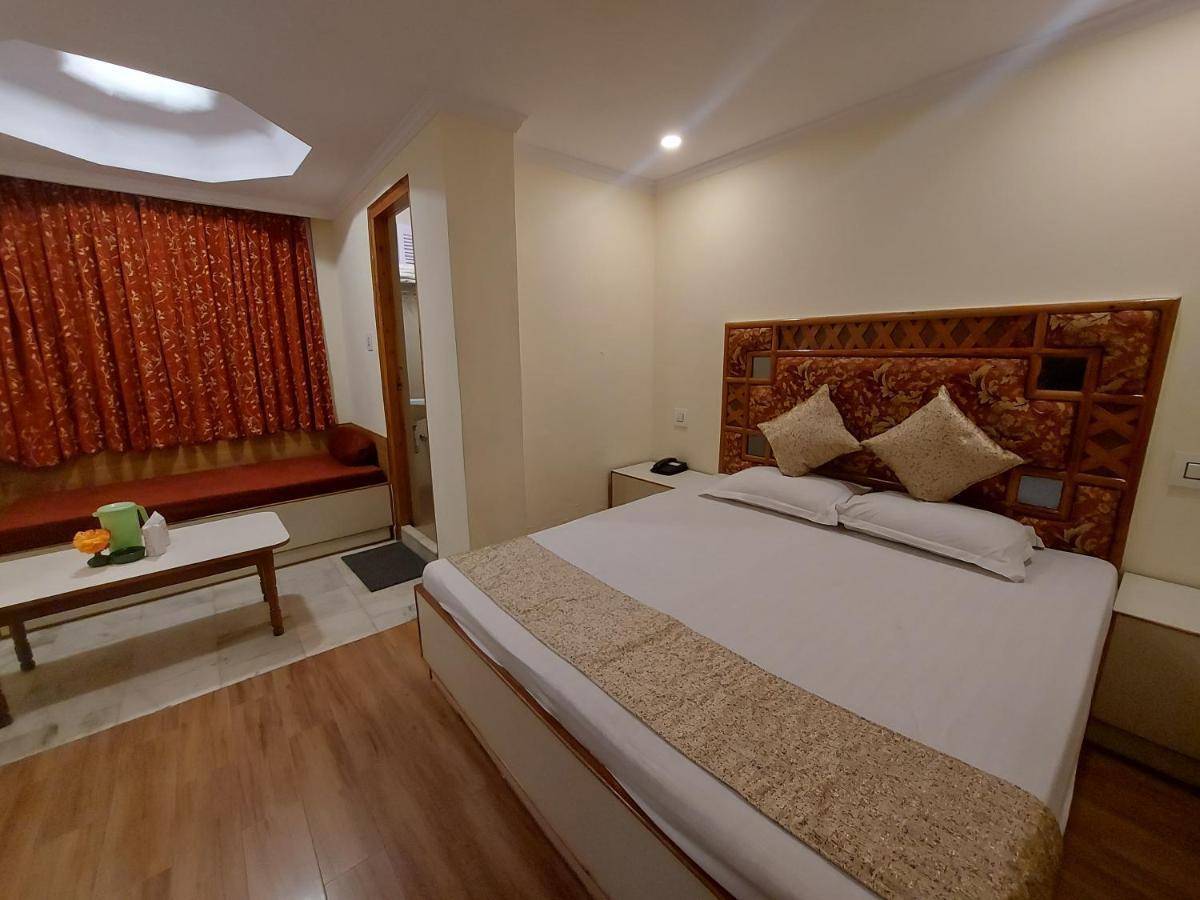 Brightland Hotel Shimla Zewnętrze zdjęcie