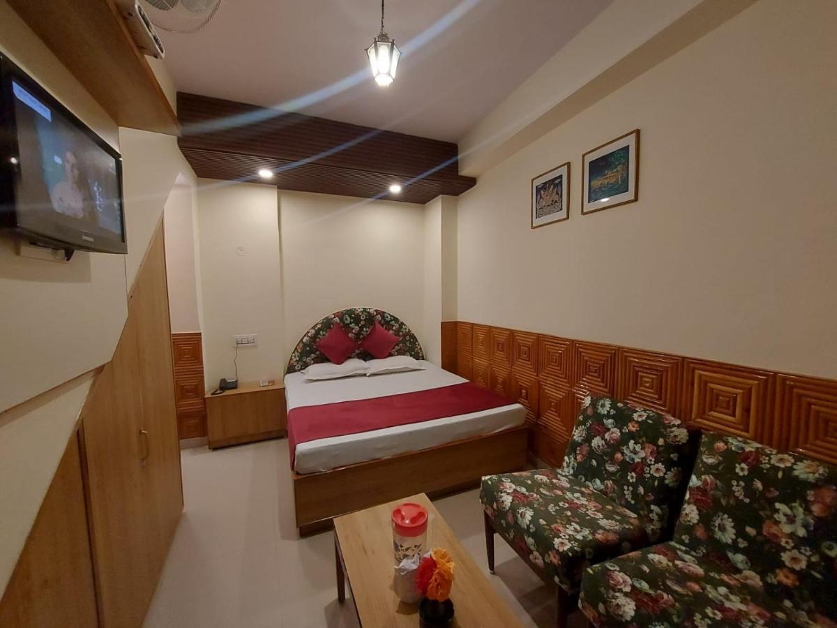 Brightland Hotel Shimla Zewnętrze zdjęcie