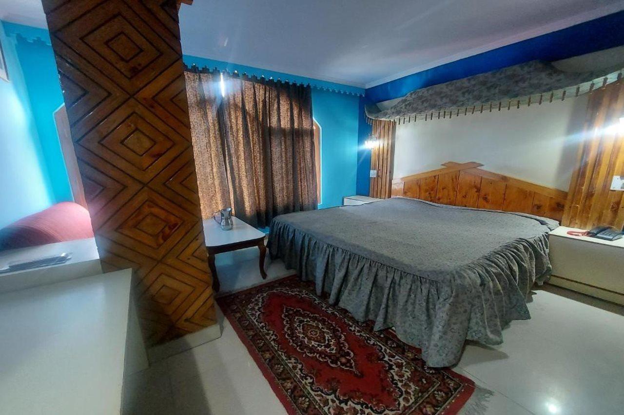 Brightland Hotel Shimla Zewnętrze zdjęcie